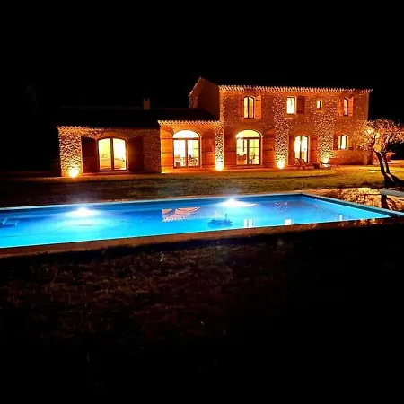Exotic 4 Bedroom Near Aix En Provence * Nice