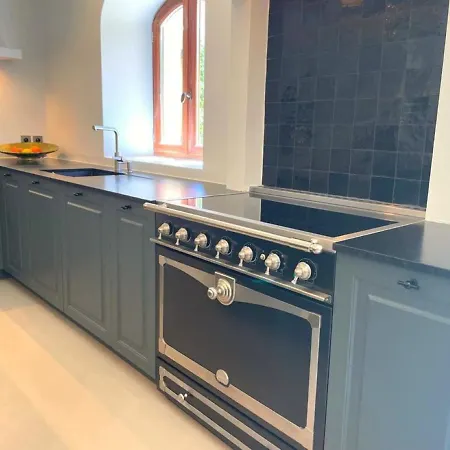 Exotic 4 Bedroom Near Aix En Provence Villa