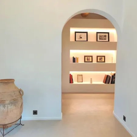 Exotic 4 Bedroom Near Aix En Provence Villa *