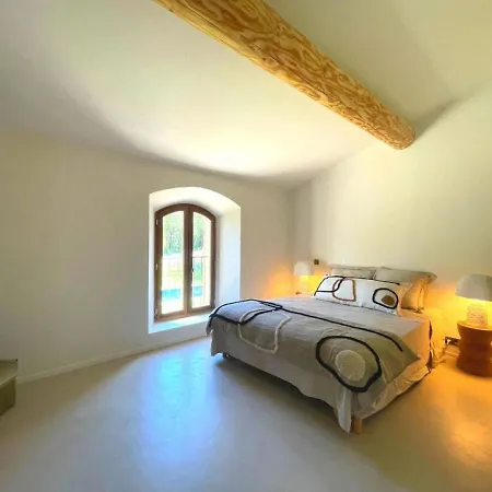 Exotic 4 Bedroom Near Aix En Provence * Nizza